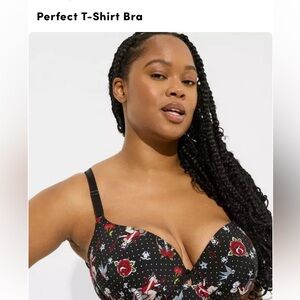 TORRID XO Plunge Lovers Tattoo bra very good condition. Gently worn condition.